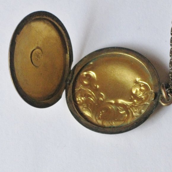 Antique Double Photo Locket 1912-Wightman & Hough/W&H CO-Engraved on 30" Chain - Picture 9 of 10